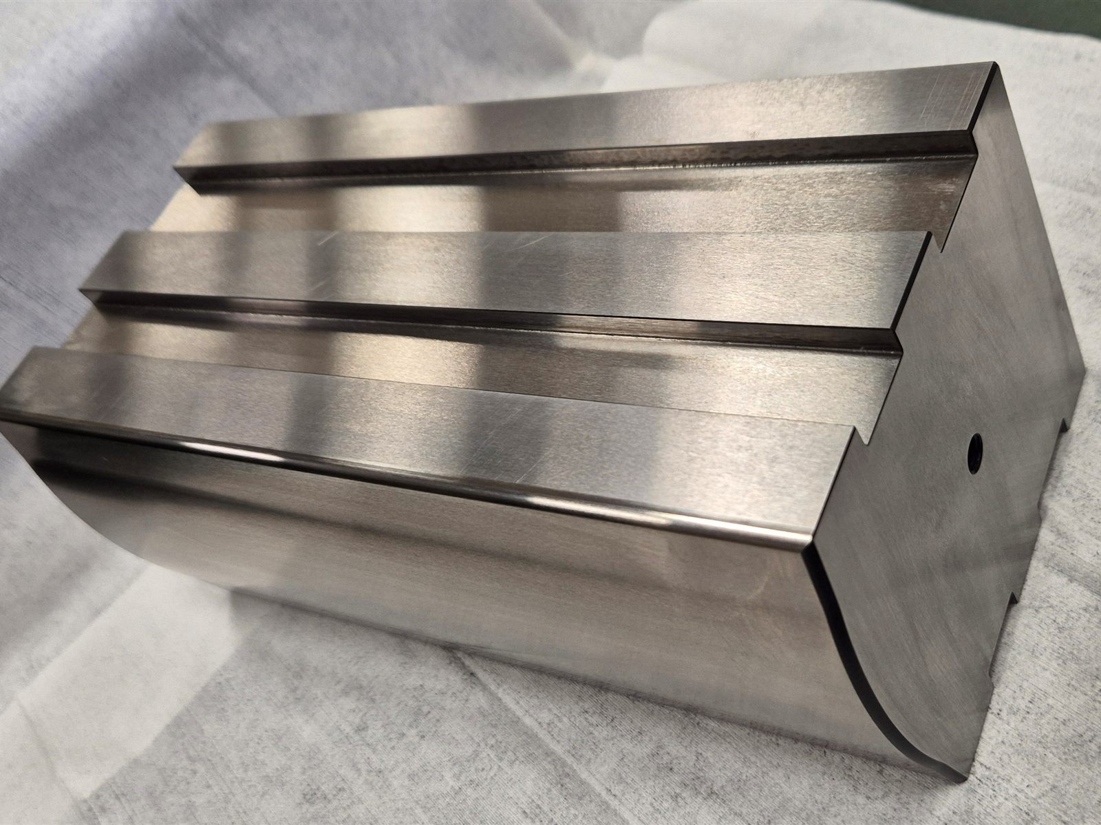 Flachgeschliffenes Bauteil